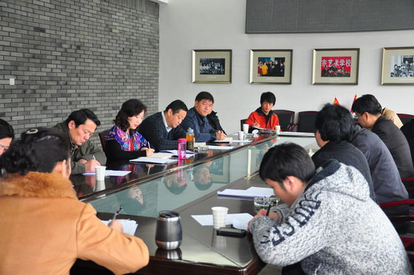 2月28日开学伊始,市文化局局长陈邂馨,巡视员肖肇中,副巡视员吴山河